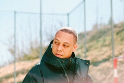 Carlão regressa com novo single "Agulha No Palheiro”