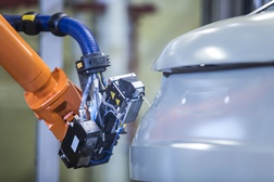 Audi testa novo processo de selagem prévia de pintura - Em parceria de desenvolvimento com a Atlas Copco