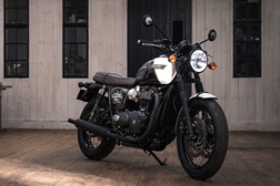 Triumph celebra 10 anos de Distinguished Gentleman’s Ride - Edição especial da Bonneville T120