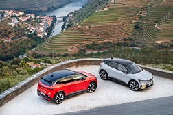 Megane E-TECH 100% Elétrico chegou à rede de concessionários Renault - Disponível a partir dos 35.200€ equipado com a bateria de 40kWh