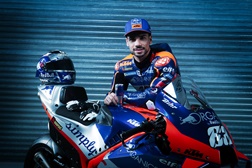 Quer ganhar um capacete autografado pelo Miguel Oliveira?