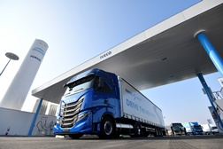 ENGIE e IVECO inauguram uma nova estação de abastecimento de gás natural - Destinada a veículos pesados, inaugurada na sede da IVECO, em Turim