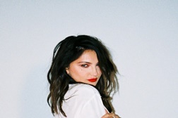 Julia Michaels lança vídeo oficial do single “Lie Like This"