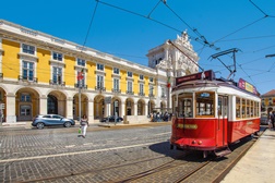 Passageiros de cruzeiros gastam  uma média de 82 euros em Lisboa