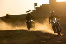 Triumph está a oferecer uma participação gratuita no rali 1000 DUNAS