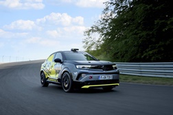 Dos ralis para a estrada: o novo Opel Mokka GSE - Atualmente na fase final de desenvolvimento