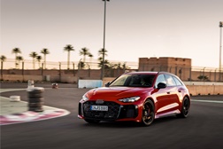 Novo Audi RS 5 é colocado à prova em Marrocos