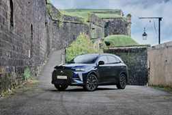 DS 7 VAUBAN híbrido plug-in blindado - Com uma blindagem quase impercetível do exterior e um peso reduzido