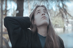 IVY (Rita Sampaio) junta-se à APAV na luta contra a violência para o lançamento do novo single