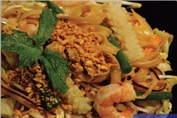 Restaurante asiático Phô House abre no RioSul Shopping