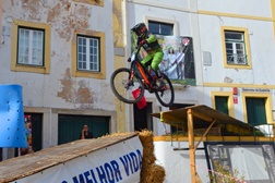 Bruno Diogo e Joana Nunes conquistam Taça de Portugal de Downhill Urbano (DHU)