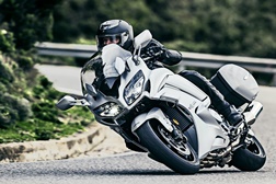Yamaha FJR 1300 renovada para 2016