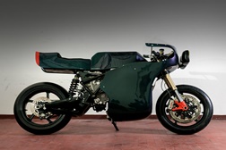 Midnight Runner, uma café racer com base na Energica Eva