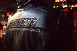 Está a Dainese à venda?