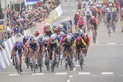 Quilómetro de ouro e final para homens rápidos no arranque da Algarvia