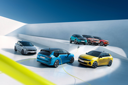 “Electric All In”: A Opel simplifica a transição para a eletrificação - Uma mobilidade elétrica sem preocupações e com paz de espírito, incluindo os serviços conectados