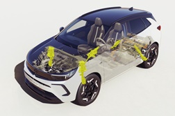 Chassis GSE da OPEL - Feedback para o condutor e estabilidade são referenciais