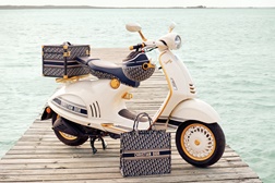 Vespa 946 Christian Dior – A celebração da alegria de viver