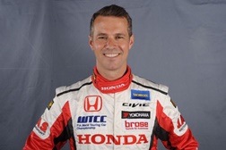 Tiago Monteiro é piloto oficial da Honda no WTCC