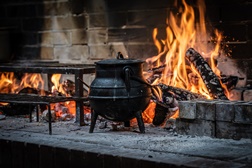 Na noite de Passagem de Ano, o jantar no Fogo arde, vê-se e celebra-se