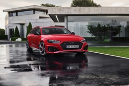 Novo Audi RS 4 Avant já circula nas estradas portuguesas - Motor V6 TFSI de 2,9 litros com 450 cv