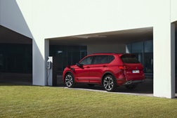 SEAT eletrifica o seu grande SUV com a entrada em produção do Tarraco e-HYBRID - Terceiro modelo eletrificado juntando-se ao Leon e-HYBRID SEAT Mii electric