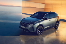 Novo Peugeot e-5008 grande SUV elétrico de classe superior  - Mobilidade 100% elétrica para sete passageiros