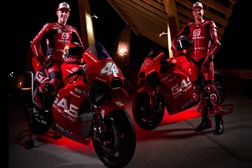 MotoGP, 2023 - GasGas Tech3 apresentada - Pilotos as estrelas em palco