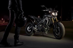 Yamaha MT-09 - O"lado negro do Japão" está a chegar