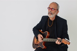 Luís Alberto Bettencourt leva concertos acústicos a São Jorge e Santa Maria - No dia 10 de outubro em São Jorge, 17 de outubro em Santa Maria 