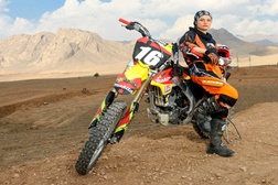 Irão proíbe uma jovem motociclista de competir em Motocross