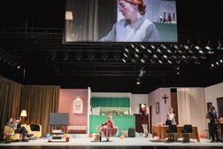 Em Crocodile Club, a ascensão do populismo em Portugal é um filme de terror - A nova criação do Teatro Oficina, escrita e dirigida por Mickaël de Oliveira