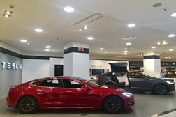 Tesla abre uma nova loja no Porto - No El Corte Inglés em Gaia