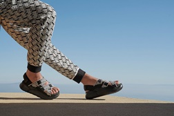 UGG apresenta coleção primavera-verão 2020