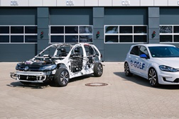 VW apresenta o modelo de corte “eGon”  - VW apresenta o modelo de corte “eGon”  Com fins educativos, este “corte” mostra por dentro o e-Golf, o elétrico da marca