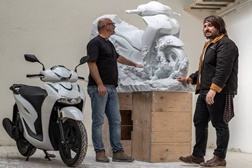  Honda celebra 25 anos da scooter SH125i SH com a Marmo e a 'Hanami' - Dois projetos especiais que exploram sustentabilidade e design