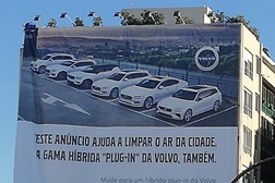 Volvo Portugal instala tela publicitária que ajuda a purificar o ar  - Colocada na cidade do Porto