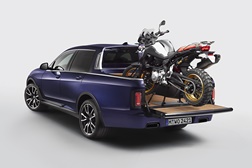 Edição única BMW X7 Pick-up - Luxo aliado a um veículo utilitário num projeto de estudantes
