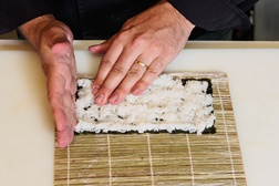 Sushicorner promove passatempo "Dia do Pai" com oferta de workshop de sushi