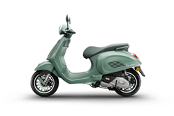 Vespa assinala 80 anos com edições especiais e celebração em Roma