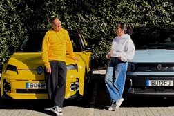 Carlão e Sara Correia convidam portugueses a partilhar histórias com os icónicos Renault 4 e Renault 5  - Renault Portugal lança iniciativa “Top of the Pop” até 15 de Março