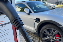 Mercado de veículos eléctricos (BEV) com forte crescimento - A variação anual homóloga foi de 61% de Janeiro a Setembro