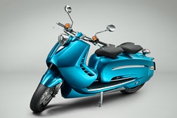 PiperMoto J Series - Uma scooter para fazer parar o trânsito