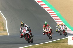 Britânico Superbike - Brookes estreia-se, e logo com duas vitórias