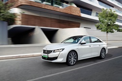 Estreia mundial dos novos SUV 4008 e 5008 e lançamento da berlina 508 L PHEV - A PEUGEOT no Salão de Cantão 2020