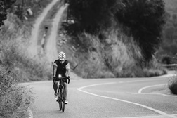 Tiago cação já fez metade do Projeto 278 e reforça apelo à mudança - Ultramaratonista ultrapassou os 3.000km pedalados e passou por 175 câmaras municipais
