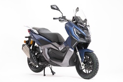 Mitt 125 ADV - Enfrente a cidade com estilo