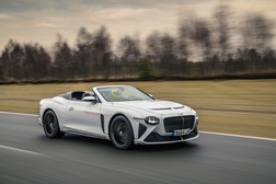 Bentley criou “Car Zero” para o programa de testes do Mulliner Bacalar - Serão construídas artesanalmente 12 unidades (já vendidas)