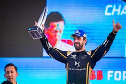 Fórmula E: Quinto pódio para Jean-Éric Vergne e quarto lugar para António Félix da Costa  - Foi na primeira edição do Jacarta E-Prix