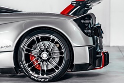 Pirelli desenvolve os primeiros P Zero Trofeo R para a Pagani - Capazes de incrementar em mais 7% a tração em aceleração